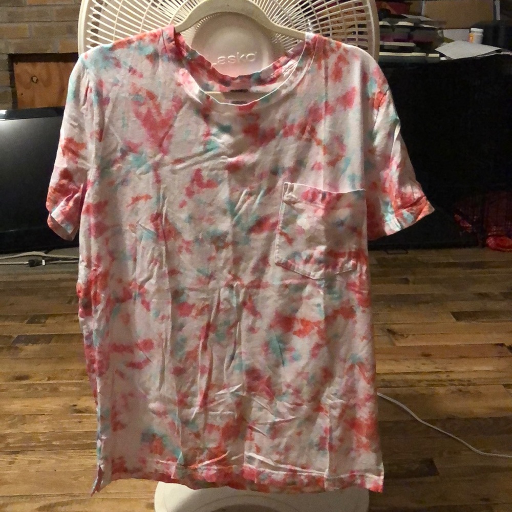 Victoria Secrets Pink tee
